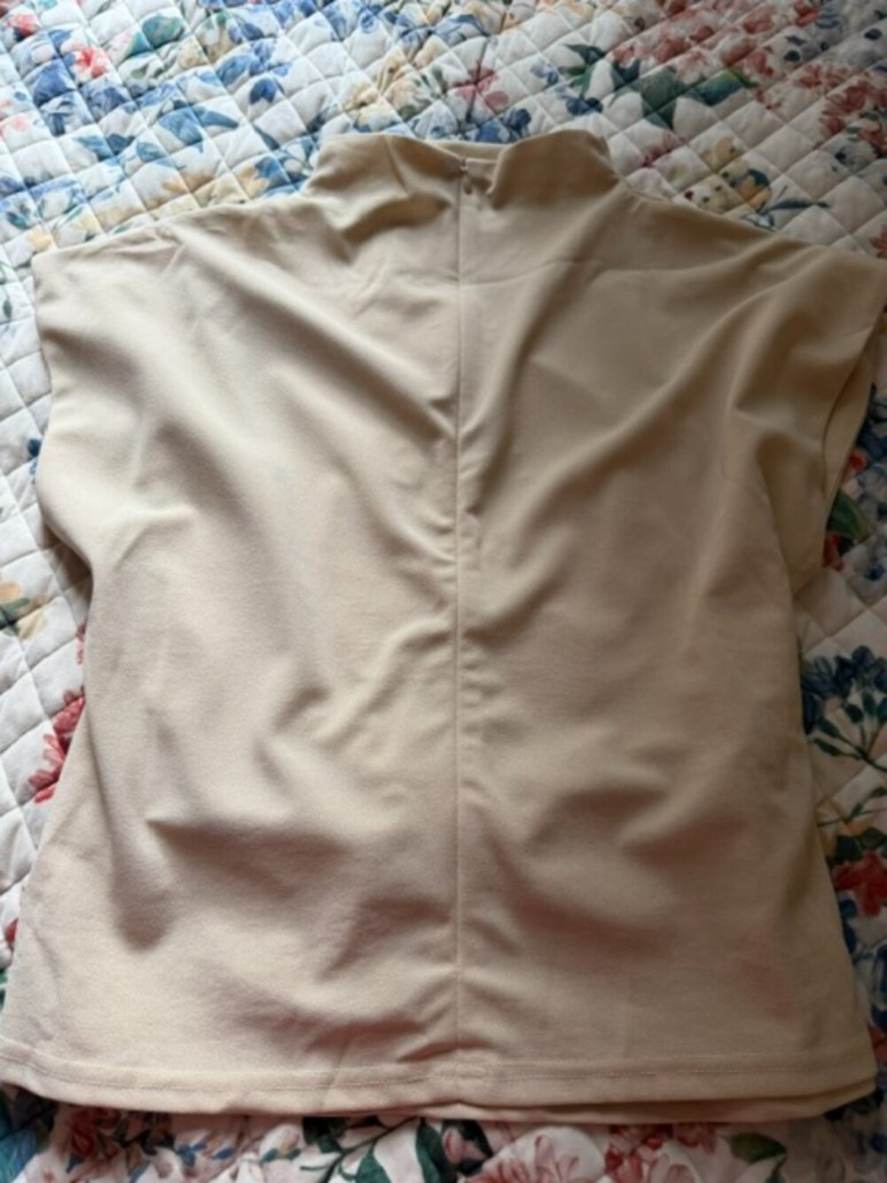 Cider Light Tan High Neck Top with Side Gathered Buckle- size XL - Picture 3 of 7
